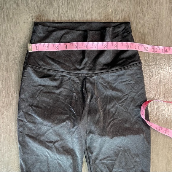 NWT Aerie Black Shiny Smooth Full Length Leggings Extra Small - Picture 8 of 10